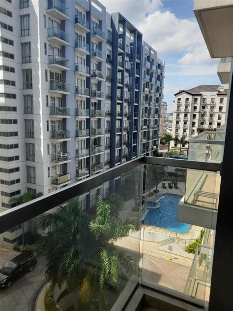 10 Places to Stay Near Ninoy Aquino International Airport .